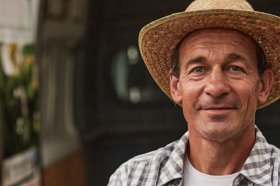 O boom das cooperativas financeiras nas pequenas cidades: por que elas crescem onde os bancos saem