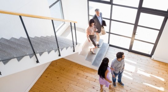 A localização e o valor do imóvel