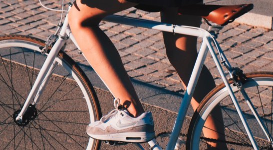 Troque o carro por pedaladas e caminhadas