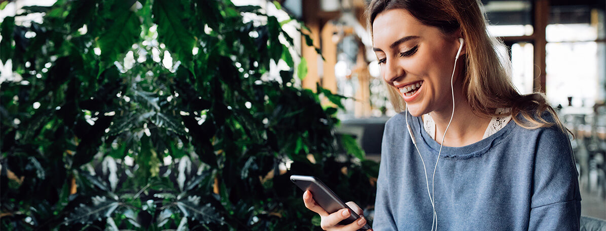 Banner - 9 podcasts para ouvir, aprender e se divertir