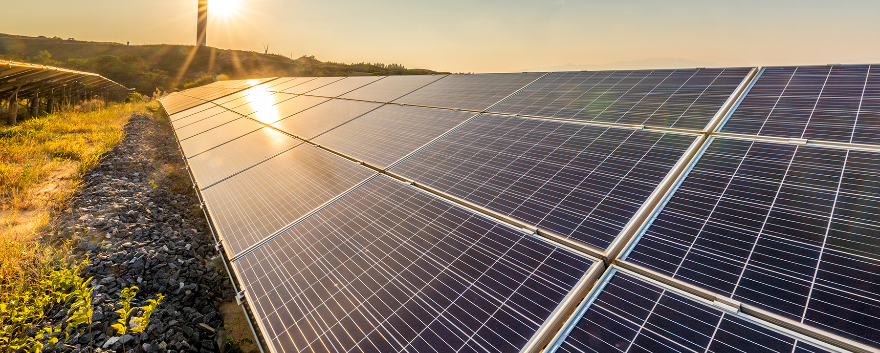 Painéis de energia solar ajudam a economizar energia no verão